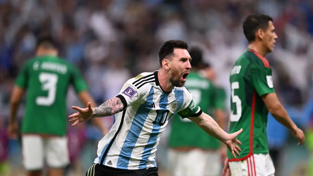 Imagem ilustrativa da imagem Messi marca e Argentina bate o México na Copa do Mundo