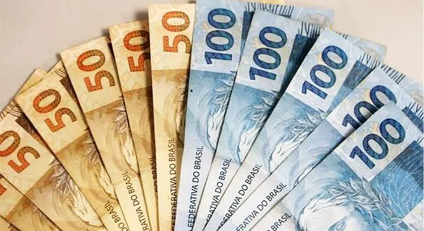 Imagem ilustrativa da imagem Publicada MP para elevar salário mínimo a R$ 1.302,00 a partir de 1º de janeiro
