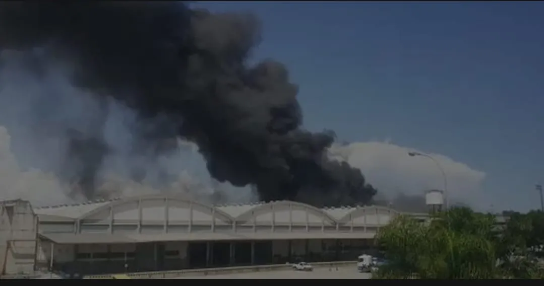 Imagem ilustrativa da imagem RJ: Incêndio atinge terminal de cargas do Aeroporto do Galeão