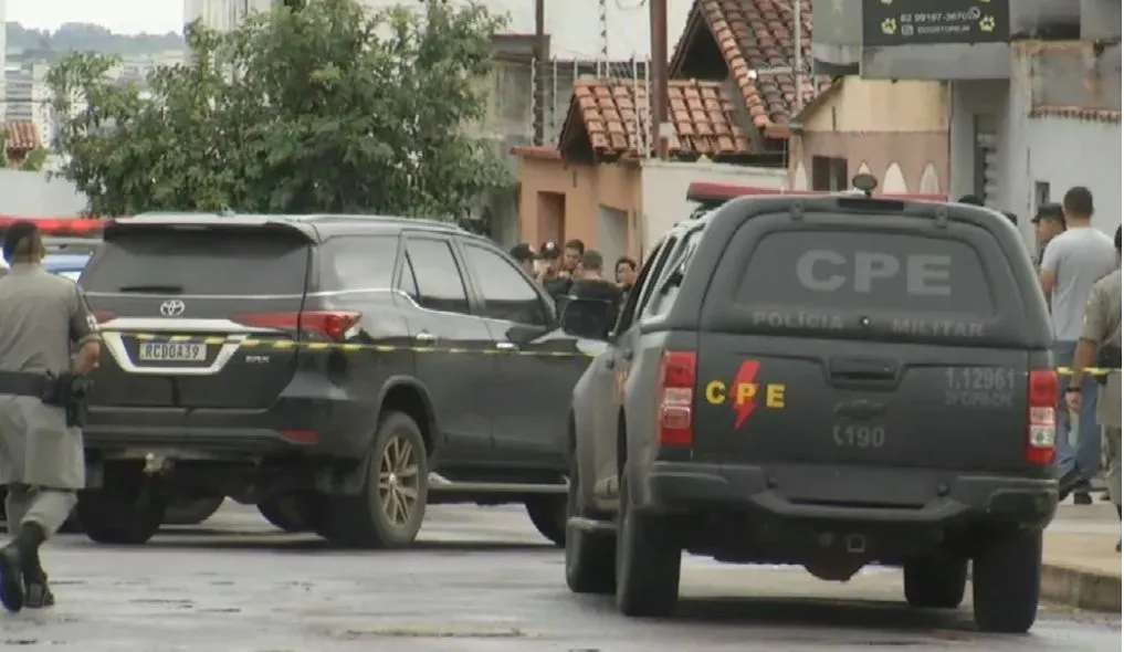 PM morre em troca de tiros com policiais civis em Anápolis, Goiás.