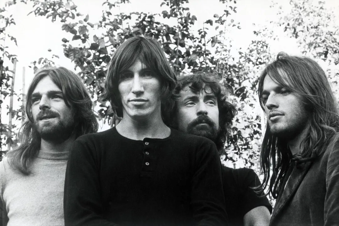 Da esquerda para a direita, o tecladista Richard Wright, o baixista Roger Waters, o baterista Nick Mason e o guitarrista David Gilmour -Storm Thorgerson/ Divulgação