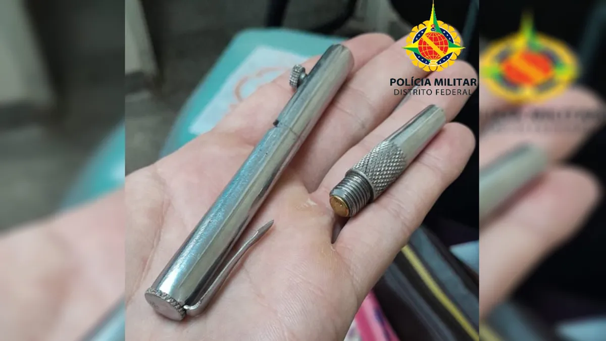 Após investigações, a polícia descobriu que a vítima havia feito o uso indevido de uma arma importada, conhecida como “caneta revólver”. Foto/reprodução: PMDF