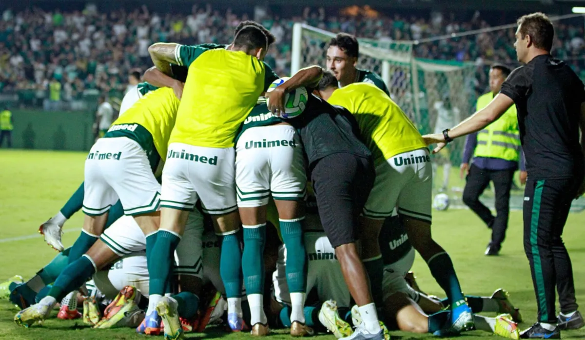 Imagem ilustrativa da imagem Goiás e Paysandu revertem vantagens e vão à final da Copa Verde