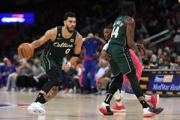 Imagem ilustrativa da imagem Celtics arrasam Bucks fora de casa e ganham confiança para os playoffs da NBA