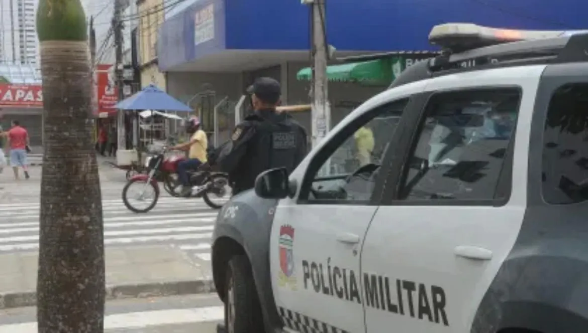 Policiamento nas ruas da cidade de Natal, no Rio Grande do Norte, após os ataques criminosos.