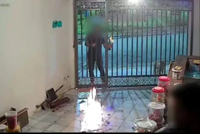 Imagem ilustrativa da imagem Homem foi filmado tentando incendiar o comércio da sobrinha
