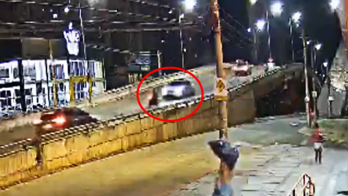Na imagem, carro desgovernado invade pista contrária e atinge motocicleta. Foto/reprodução: Polícia Civil
