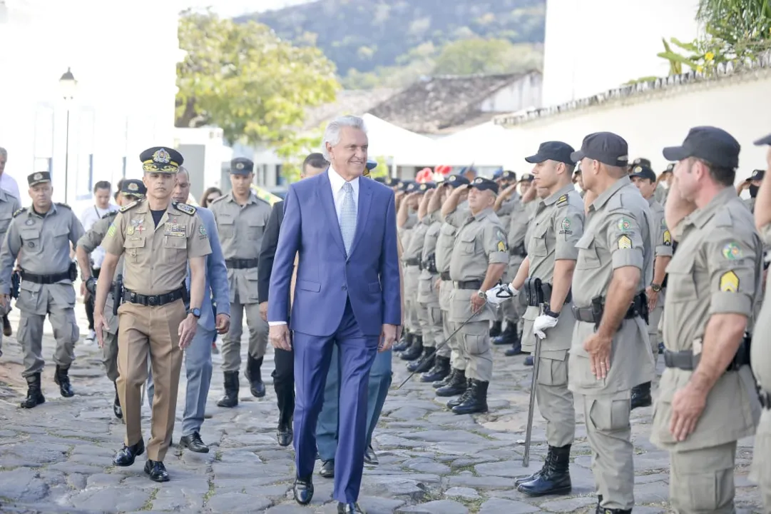Governador Ronaldo Caiado transfere de forma simbólica capital do estado para cidade de Goiás nesta segunda-feira