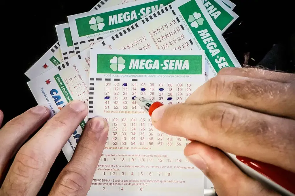 Imagem ilustrativa da imagem Mega-Sena acumula e prêmio vai para R$ 115 milhões