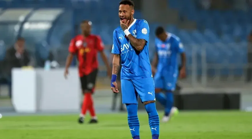 Estreia de Neymar no Al-Hilal: goleada de 6 a 1 sobre o Al-Riyadh – Foto: Yasser Bakhsh/Getty Images