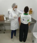 Imagem ilustrativa da imagem Policlínica de Goiás vacina colaboradores contra gripe