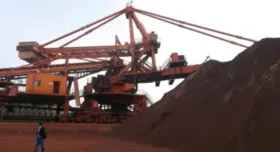 Imagem ilustrativa da imagem Preocupações com queda na demanda fazem preço do minério de ferro cair
