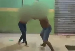 Imagem ilustrativa da imagem Homem é filmado agredindo mulher no meio da rua