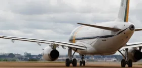 Imagem ilustrativa da imagem Governo brasileiro mobiliza aeronaves e equipe médica para trazer cidadãos de volta ao país em segurança