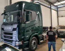Imagem ilustrativa da imagem Polícia Civil Recupera Caminhão Scania avaliado em mais de R$ 1 Milhão