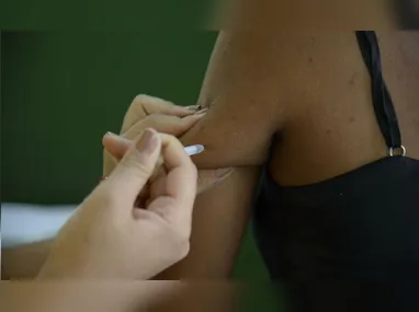 Imagem ilustrativa da imagem Brasil está abaixo da meta de vacinação contra HPV