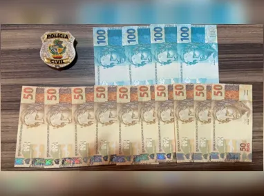 Imagem ilustrativa da imagem Três adolescentes são apreendidos com dinheiro falso