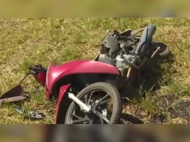 Imagem ilustrativa da imagem Motociclista morre após colisão com carro em rodovia