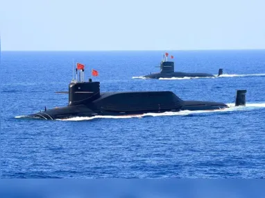 Imagem ilustrativa da imagem Mais de 50 marinheiros chineses morreram após submarino ficar preso em armadilha, diz jornal