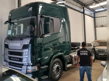 Imagem ilustrativa da imagem Polícia Civil Recupera Caminhão Scania avaliado em mais de R$ 1 Milhão