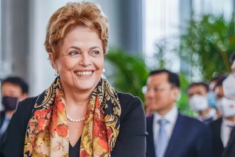 Imagem ilustrativa da imagem Supremo julga manutenção de direitos políticos de Dilma