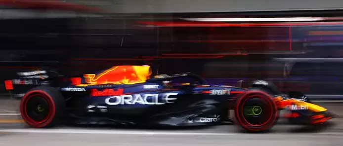 Max Verstappen: mais uma pole position, na despedida 2023 da Fórmula 1 – Foto: Red Bull/X