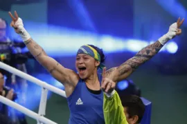 Imagem ilustrativa da imagem Bia Ferreira conquista medalha de ouro nos Jogos Pan-Americanos de Santiago 2023