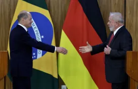Imagem ilustrativa da imagem Lula chega a Berlim para estreitar relações entre Brasil e Alemanha