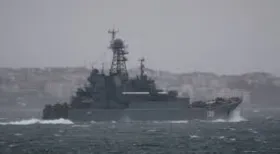 Imagem ilustrativa da imagem Ucrânia ataca navio russo na Criméia; Rússia diz que 2 caças ucranianos foram destruídos