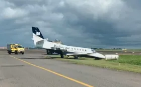 Imagem ilustrativa da imagem Avião de Murilo Huff cai em vala do aeroporto de Goiânia