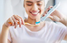 Imagem ilustrativa da imagem Guia do sorriso radiante: a pasta de dente ideal para cada momento da vida