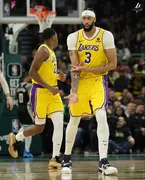 Imagem ilustrativa da imagem Lakers vencem Bucks depois de duas prorrogações. Warriors também vencem