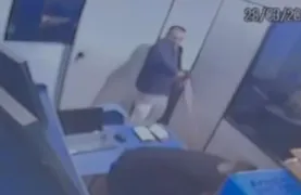 Imagem ilustrativa da imagem Câmera de segurança registra momento em que ex-marido invade loja para matar mulher