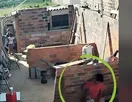 Pedreiro fica ferido em desabamento de parede durante reforma