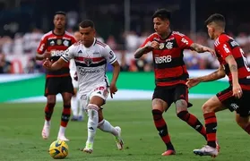 Imagem ilustrativa da imagem Flamengo x São Paulo duelam hoje, as 21h30 no Maracanã