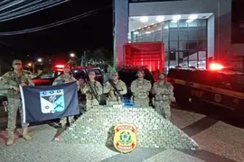 Imagem ilustrativa da imagem Cocaína avaliada em R$ 50 milhões é apreendida em Goiás