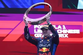 Imagem ilustrativa da imagem Fórmula 1: Max Verstappen vence Gp da China pela primeira vez na carreira
