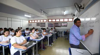Governo de Goiás vai pagar bônus por produtividade a servidores da educação