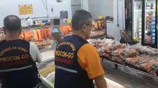 Procon Goiás apreende mais de 200 quilos de carne imprópria para consumo