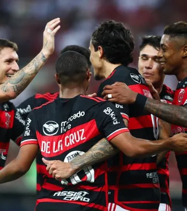Imagem ilustrativa da imagem Flamengo vence São Paulo e aumenta pressão sobre Carpini