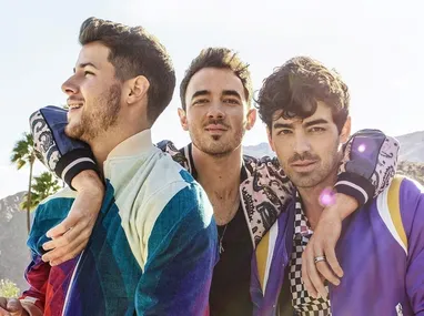Imagem ilustrativa da imagem Jonas Brothers no Brasil: Irmãos desembarcam para show único em São Paulo