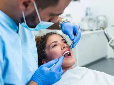 Imagem ilustrativa da imagem Quando o dentista se tornou  trabalhador regulamentado?