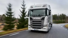 Imagem ilustrativa da imagem Scania lança linha de caminhões Super com trem de força mais eficiente