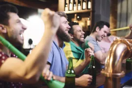 Imagem ilustrativa da imagem Lá vem o hexa: 10 bares para assistir aos jogos da Copa em Goiânia