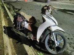 Imagem ilustrativa da imagem Motociclista morre após cair em córrego