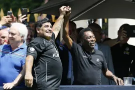 Imagem ilustrativa da imagem Jornalista argentino evita comparações entre Pelé e Maradona