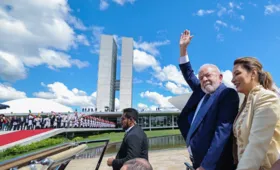 Imagem ilustrativa da imagem Lula diz que irá reconstruir o País e vai resgatar milhões da pobreza