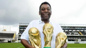 Imagem ilustrativa da imagem Quantos gols Pelé tem na carreira? Entenda as diferentes contagens