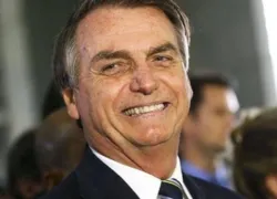 Imagem ilustrativa da imagem Bolsonaro gasta mais de R$ 27 milhões no cartão. Veja onde