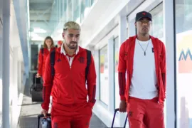 Imagem ilustrativa da imagem Flamengo chega ao Marrocos para o Mundial após festa da torcida